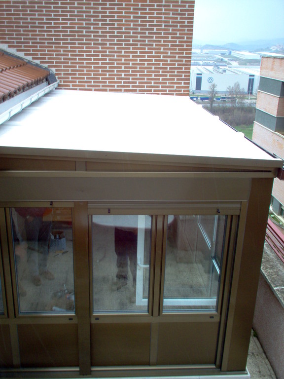 Cubierta en Cantiléver con Módulos de Multipanel.​